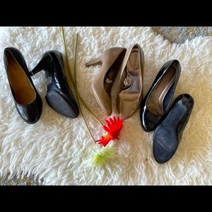 Pump heels super comfy best for work.